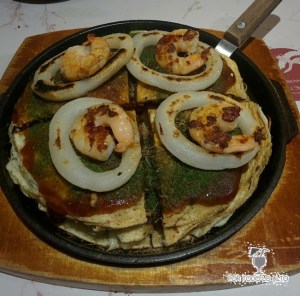 Okonomiyaki estilo Hirosima con marisco